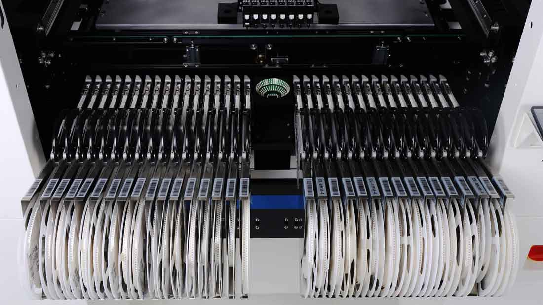 Chip pick and place machine